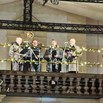 Romantischer Weihnachtsmarkt - Choir chanting Christmas songs - Christmas Markets Near Me - Regensburg, BY Romantischer Weihnachtsmarkt - Choir chanting Christmas songs - Christmas Markets Near Me - Regensburg, BY