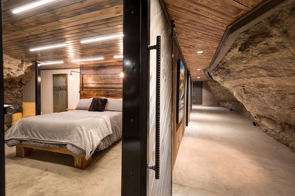 Beckham Creek Cave Lodge by null