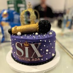 Doodlecakes - Custom made karaoke themed Six cake!