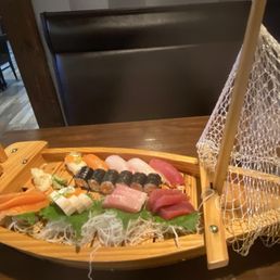 Sushi and sashimi combination