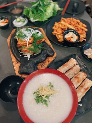 Canton Restaurant - Cháo Cá Chợ Cũ by null