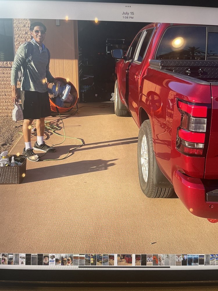 Mitch‘S Auto Detailing.