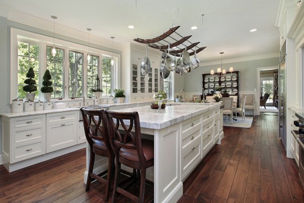 Kitchen Remodeling Projects - We are a full-service remodeling company offering luxurious bathroom and functional kitchen remodels, exterior makeovers, and professional roofing replacements. Our team provides expert craftsmanship and quality materials to enhance your home’s beauty, comfort, and energy efficiency.