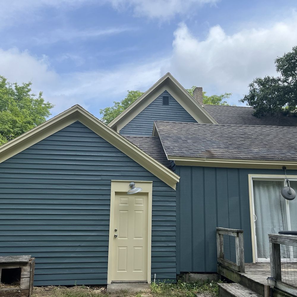 LA Painters & More - Back of the house, replaced panels - Painters Near Me - Wyoming, Michigan LA Painters & More - Back of the house, replaced panels - Painters Near Me - Wyoming, Michigan