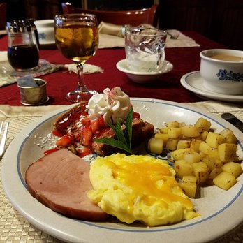 Spencer House Bed & Breakfast - Breakfast - Bed & Breakfast Near Me - Erie, Pennsylvania Spencer House Bed & Breakfast - Breakfast - Bed & Breakfast Near Me - Erie, Pennsylvania