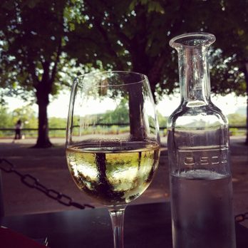 Café Papon - Local Viognier from Geneva - Cafes Near Me - Geneva, GE