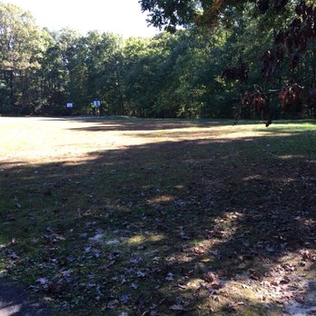 Cardinal Forest Park - Field and basketball court - Parks Near Me - West Springfield, Virginia