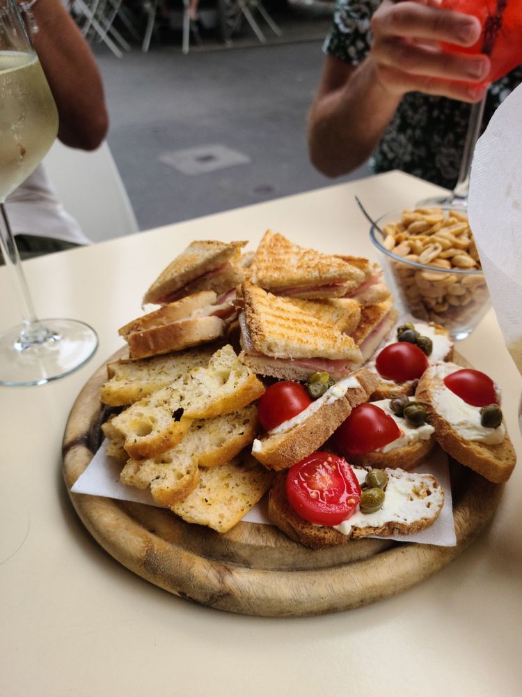 DAMMATRÀ Updated August 2024 14 Photos & 21 Reviews Via Elia Lombardini 1, Milano, Italy