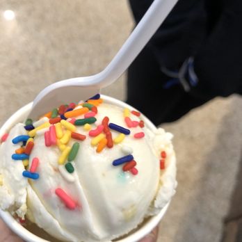 Midnight Cookies & Cream - Vanilla ice cream with sprinkles - Desserts Near Me - Davie, Florida Midnight Cookies & Cream - Vanilla ice cream with sprinkles - Desserts Near Me - Davie, Florida