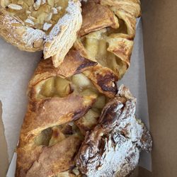 Peninsula Pastries - What we got!