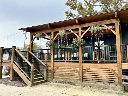 Leo's House of Thirst by null Leo's House of Thirst by null