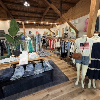 Blacksmith Clothing - Women's Clothing Near Me - Egg Harbor, Wisconsin