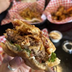 The Dog Stadium - Cowboy burger