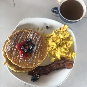 Braxton's Kitchen - Classic Breakfast - Breakfast & Brunch Near Me - Camarillo, California