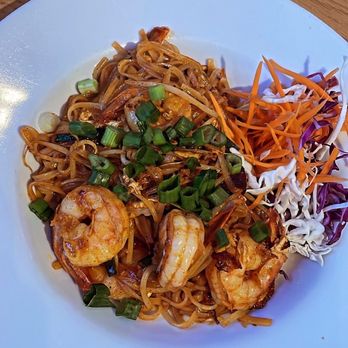 Thai Kitchen By Saowanee - Pad Thai with shrimp - Thai Near Me - Port Orange, Florida