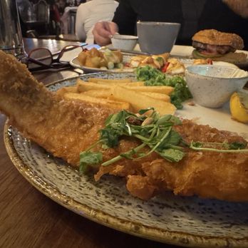 The Albert - Fish and Chips of course - Pubs Near Me - London, XGL