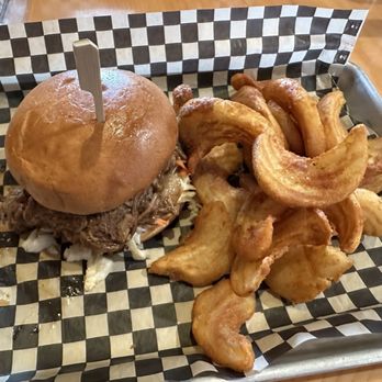 Gateway1890 Taphouse & Grill - Pulled pork sandwich - Brewpubs Near Me - Blaine, Washington Gateway1890 Taphouse & Grill - Pulled pork sandwich - Brewpubs Near Me - Blaine, Washington