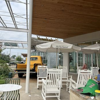 La La Land - Outdoor seating - Coffee & Tea Near Me - Houston, Texas La La Land - Outdoor seating - Coffee & Tea Near Me - Houston, Texas