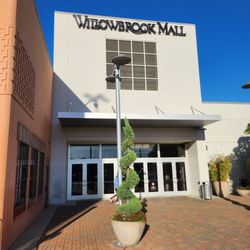 Willowbrook Mall