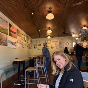 Wakey Monkey - Saluda - Coffee & Tea Near Me - Saluda, North Carolina