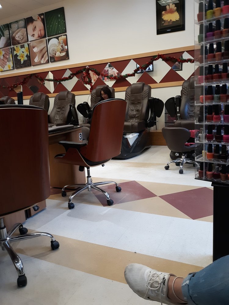 MODEL NAIL 31 Reviews & 21 Photos 4800 Golf Rd, Eau Claire, Wisconsin Nail Salons Phone