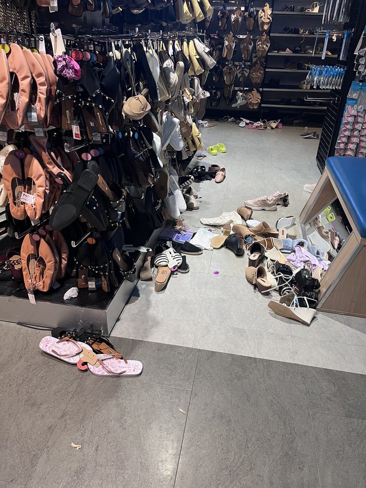 PRIMARK Updated October 2024 152 Photos & 89 Reviews 160 N Gulph