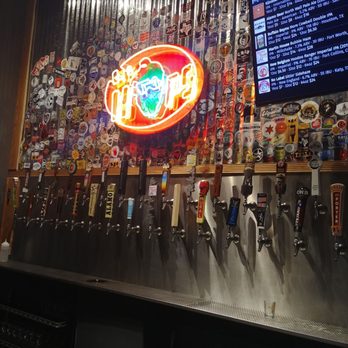 Big Hops - Shaenfield - Sittin side haze No Label - Beer Bar Near Me - San Antonio, Texas