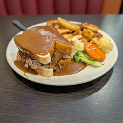Country Boy Family Restaurant - Hot roast beef sandwich with veggies and home fries
