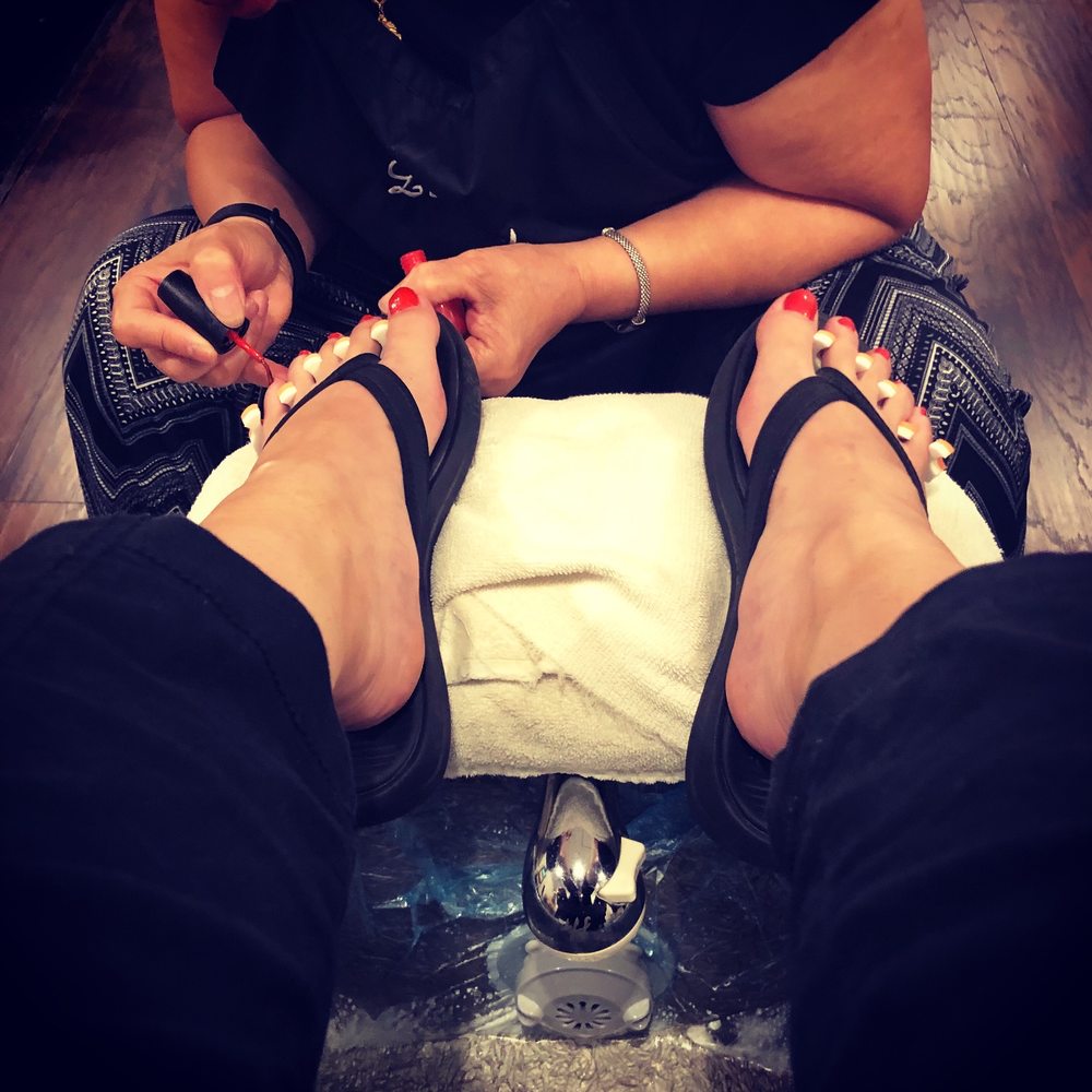 Le Posh Salon Spa Image