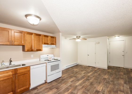 Creekside Commons Apartments