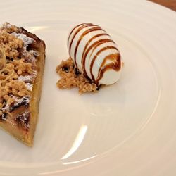 Trivet - Plum clafoutis, cardamom crumble, ginger gelato, Aceto Balsamico. 2025 08 30. M2.