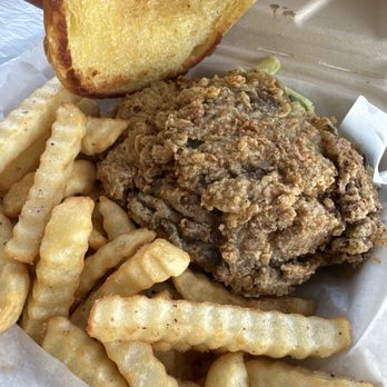 Veganish Cafe - Mushroom burger - Cafes Near Me - Bridgeport, Connecticut