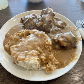 Cherie’s Southern Kitchen - Smothered oxtails and rice - Southern Near Me - Dublin, California Cherie’s Southern Kitchen - Smothered oxtails and rice - Southern Near Me - Dublin, California