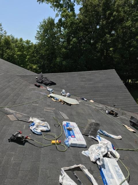 Slide of Diamond Ridge Roofing