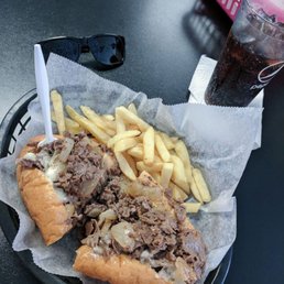 STRAIGHT OUTTA PHILLY 64 Photos 100 Reviews 809 Old Oyster Point