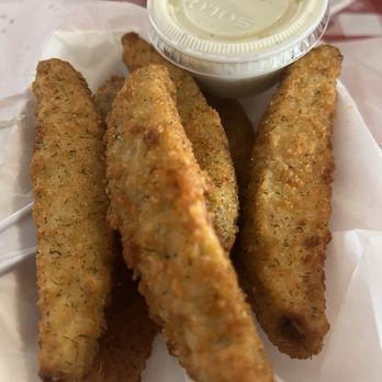Gus's World Famous Fried Chicken - Fried pickles - Southern Near Me - Fort Worth, Texas Gus's World Famous Fried Chicken - Fried pickles - Southern Near Me - Fort Worth, Texas