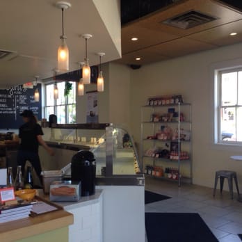 Jeni's Splendid Ice Creams - Inside - Ice Cream & Frozen Yogurt Near Me - Dublin, Ohio