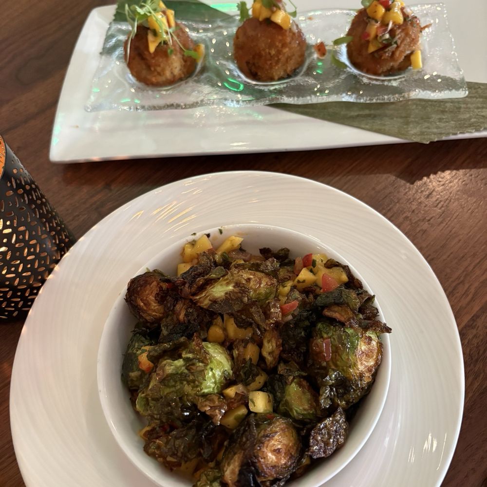 The Chapman - Lounges Near Me - Winter Park, Florida