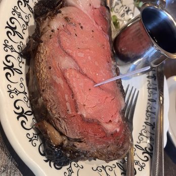 Hank's Farm Restaurant - Prime rib - Italian Near Me - Ottawa, Illinois Hank's Farm Restaurant - Prime rib - Italian Near Me - Ottawa, Illinois