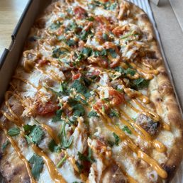 Chipotle Chicken Flatbread Pizza Chipotle Chicken Flatbread Pizza