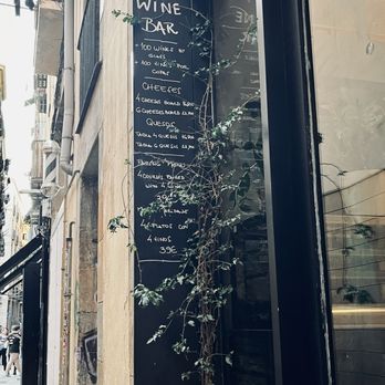 Vivinos - Outside menu - Wine Tasting Room Near Me - Barcelona, B Vivinos - Outside menu - Wine Tasting Room Near Me - Barcelona, B