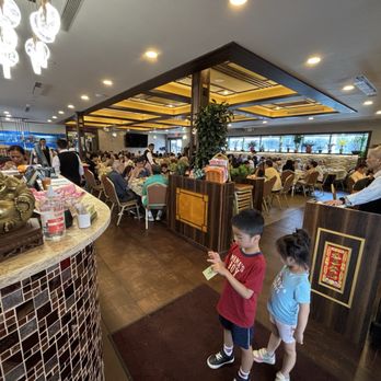 Canton Manor - Inside - Chinese Near Me - Bayside, New York