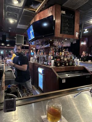 Darwin's Piano Bar by null