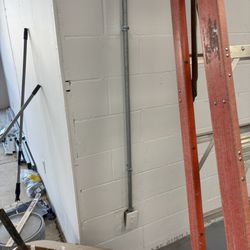 Derick Electrician
