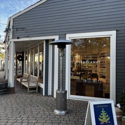 Topdrawer - exterior
