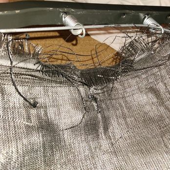 Hotel deLuxe - Pull out bed, held together by duct tape and zip ties - Hotels Near Me - Portland, Oregon