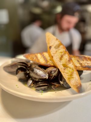 2nd Street Bistro by null