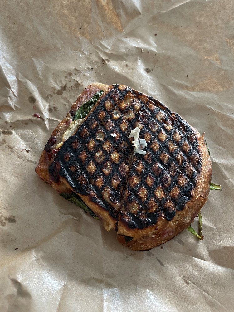 LIQUIDS AND SOLIDS Updated September 2024 21 Reviews 901 E