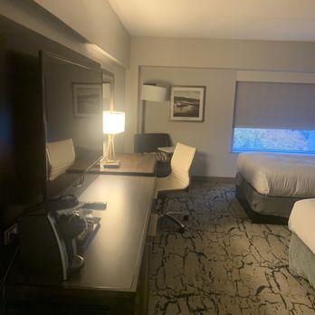 DoubleTree by Hilton Manchester Downtown - Hotels Near Me - Manchester, New Hampshire DoubleTree by Hilton Manchester Downtown - Hotels Near Me - Manchester, New Hampshire