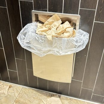Cheddar's Scratch Kitchen - Neglected. - American Near Me - Albuquerque, New Mexico